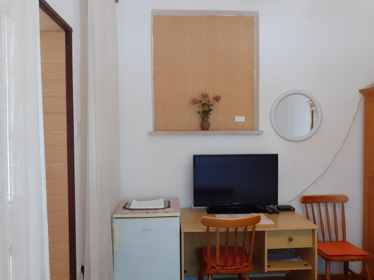 Apartment Simunec Malinska Eksteriør billede