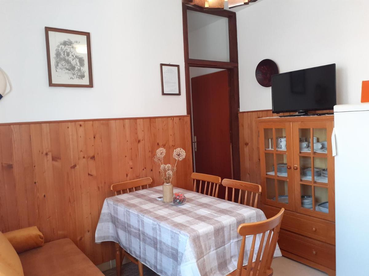 Apartment Simunec Malinska Eksteriør billede